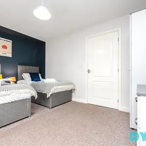 Apartment Bayview - 2 Bed With Parking - Long Discounts - By Dyzyn Cardiff