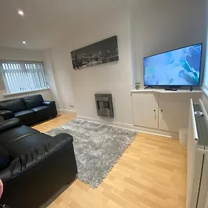 Apartment Modern Two Bed House Close To Centre Belfast