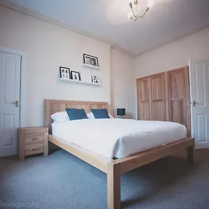 Apartment Stylish And Spacious Two Bed In Aberdeen's West End Aberdeen
